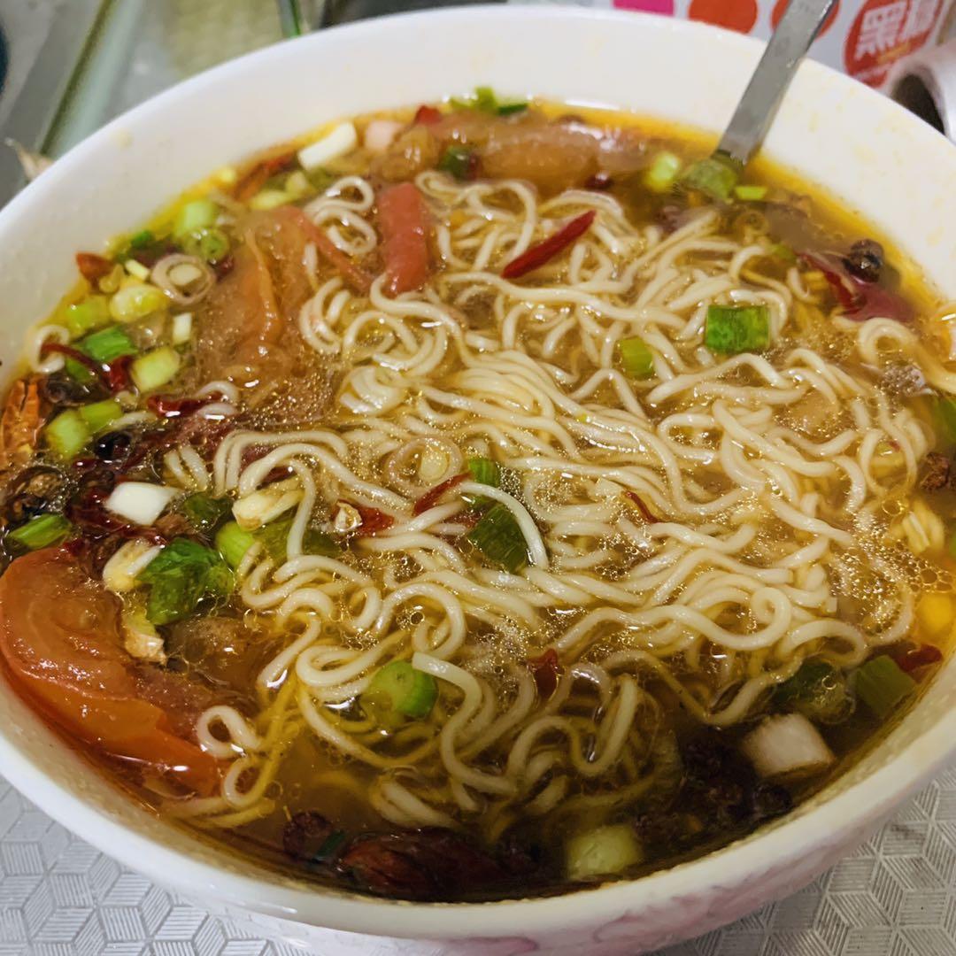 王大厨酸汤面