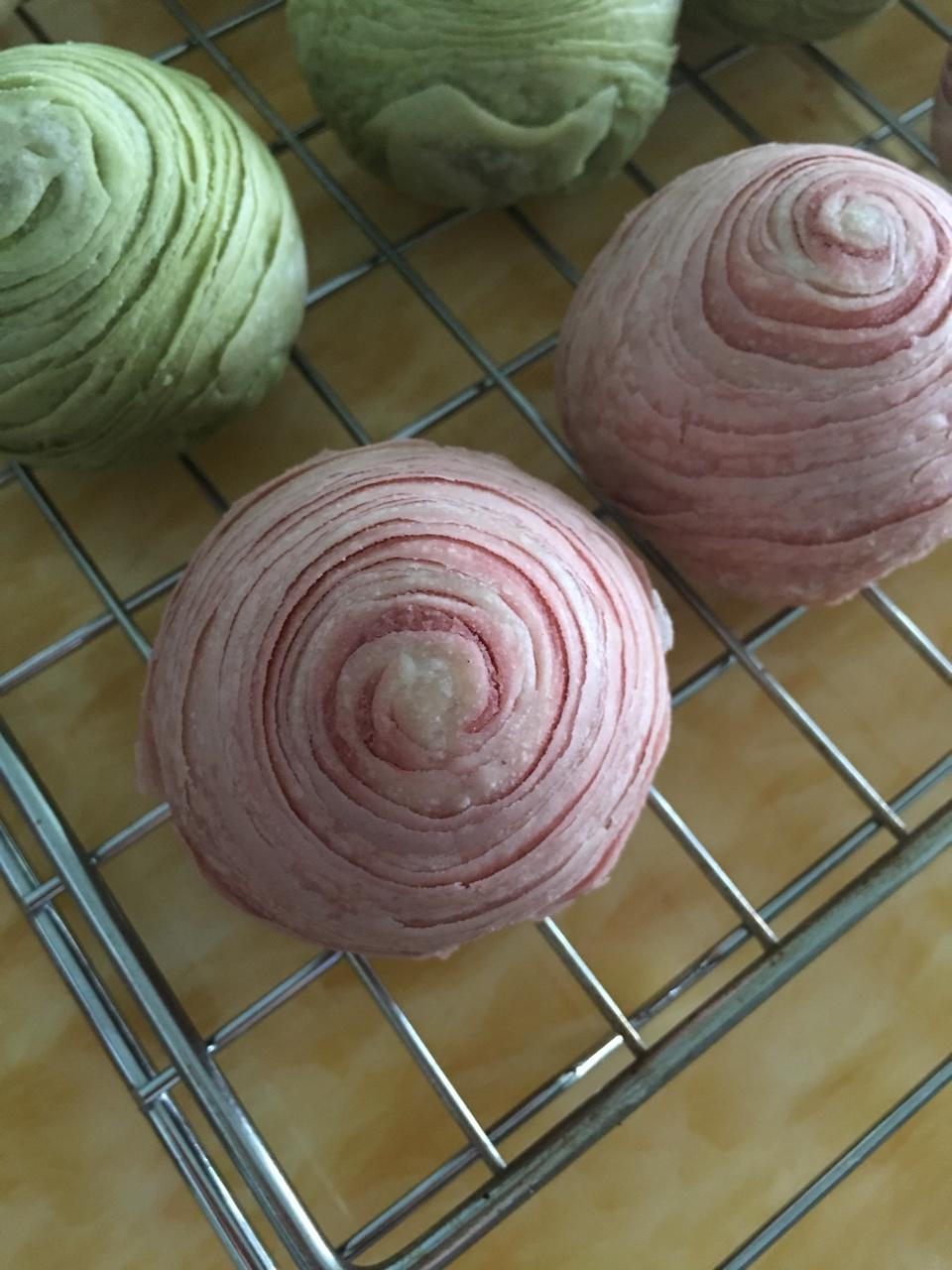 蛋黄酥~紫薯、抹茶、原味~花好月圆，中秋快乐~内附一次做六色蛋黄酥方法~