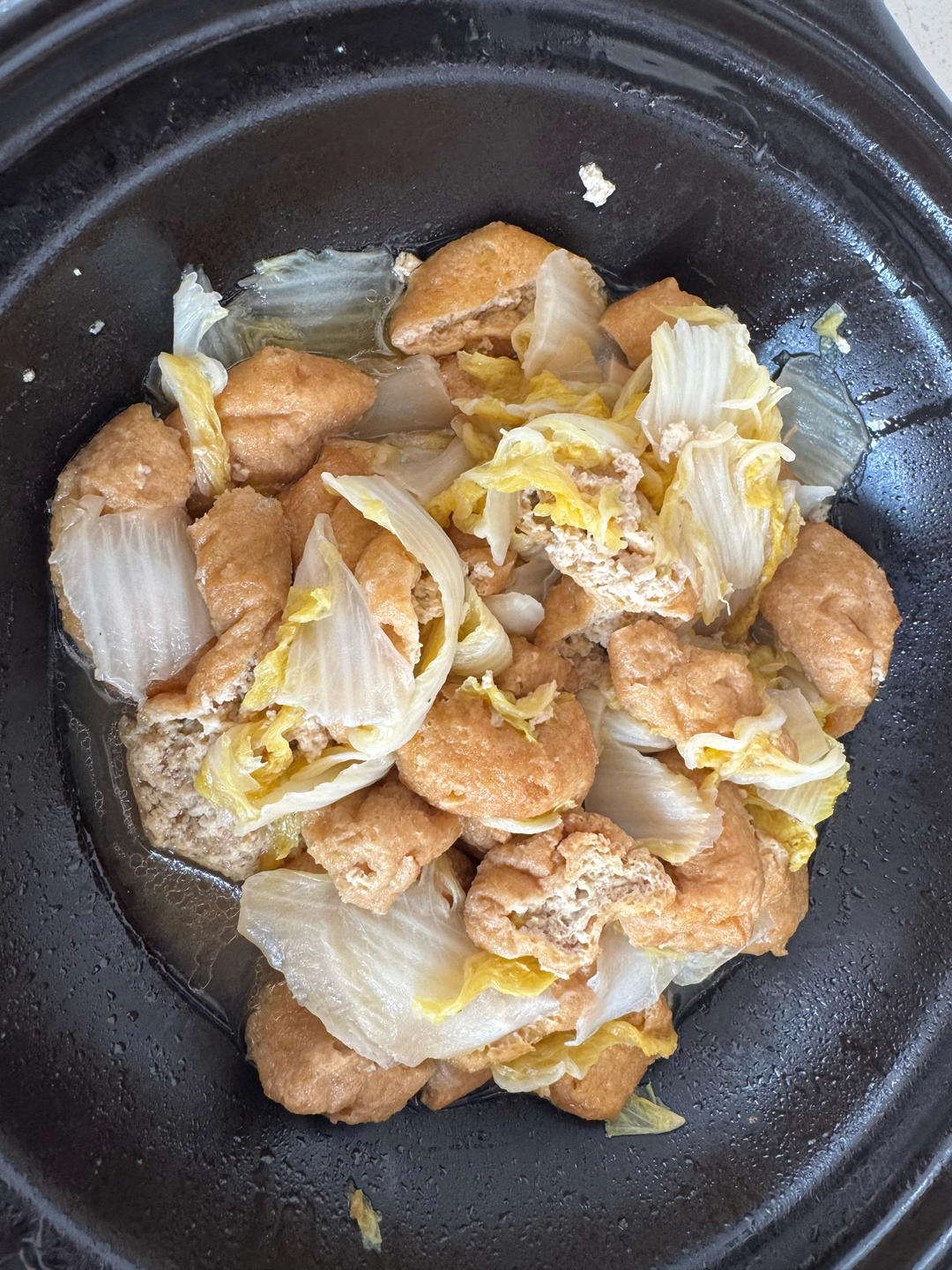 好吃到连汤汁都不剩的白菜焖豆泡，给肉都不换