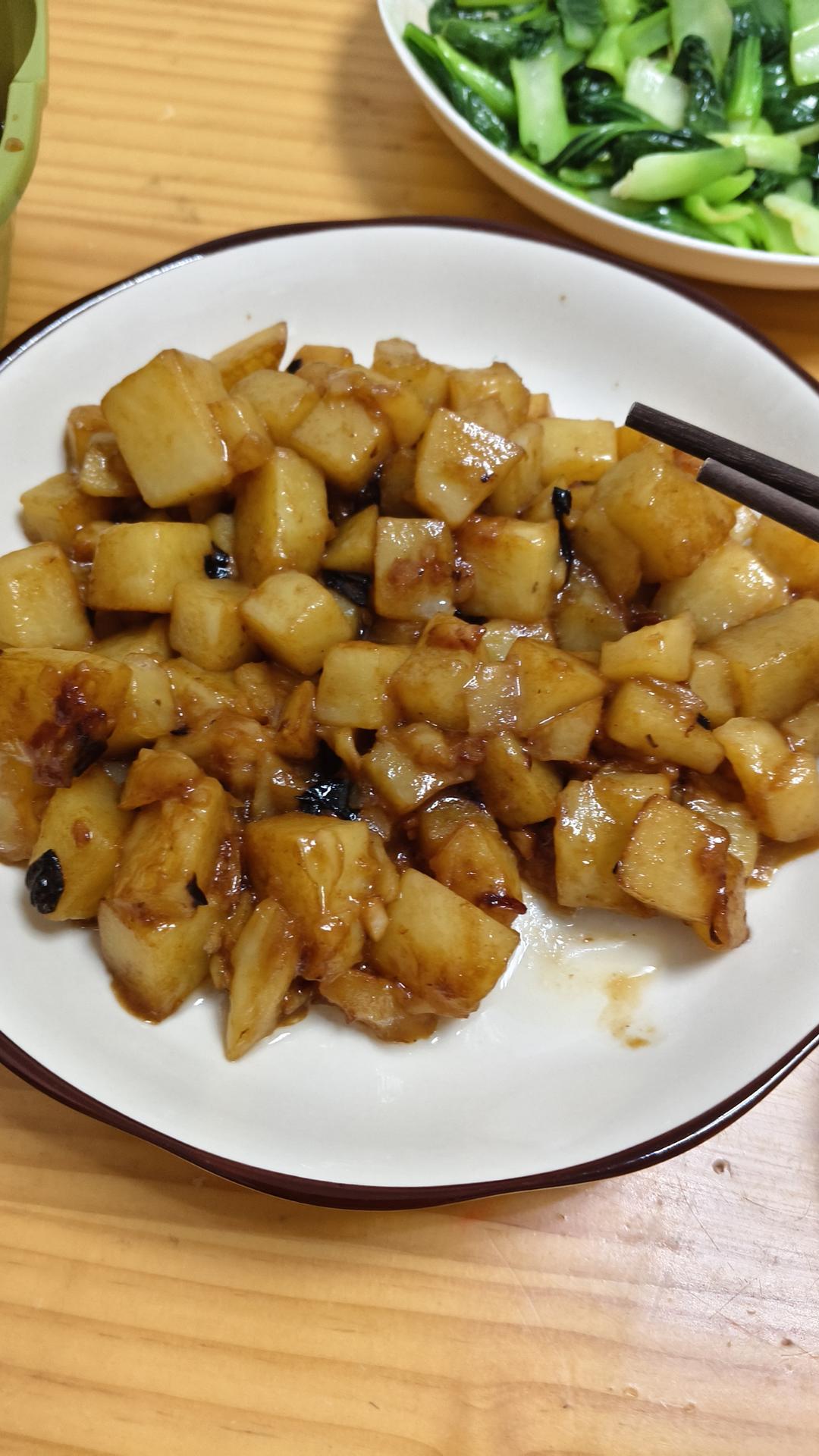 🔥巨下饭，软糯入味！比肉还好吃的红烧土豆