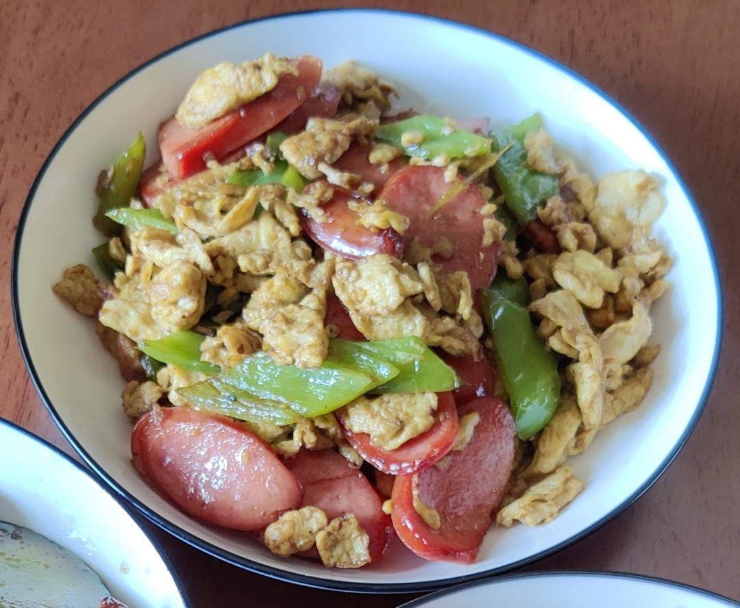 青椒火腿炒鸡蛋