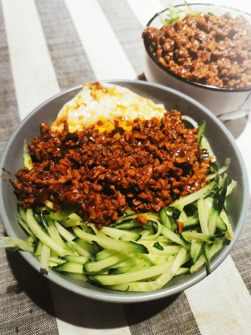 甜小喵喵喵喵做的炸酱