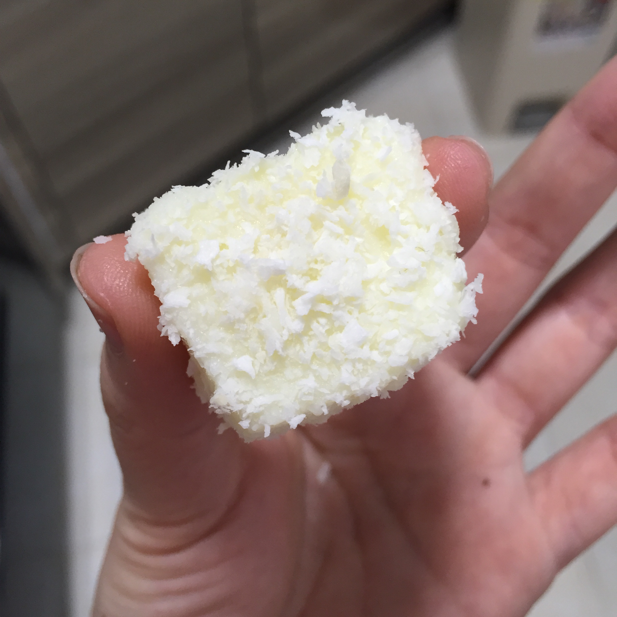 完胜85度C牛奶椰丝小方
