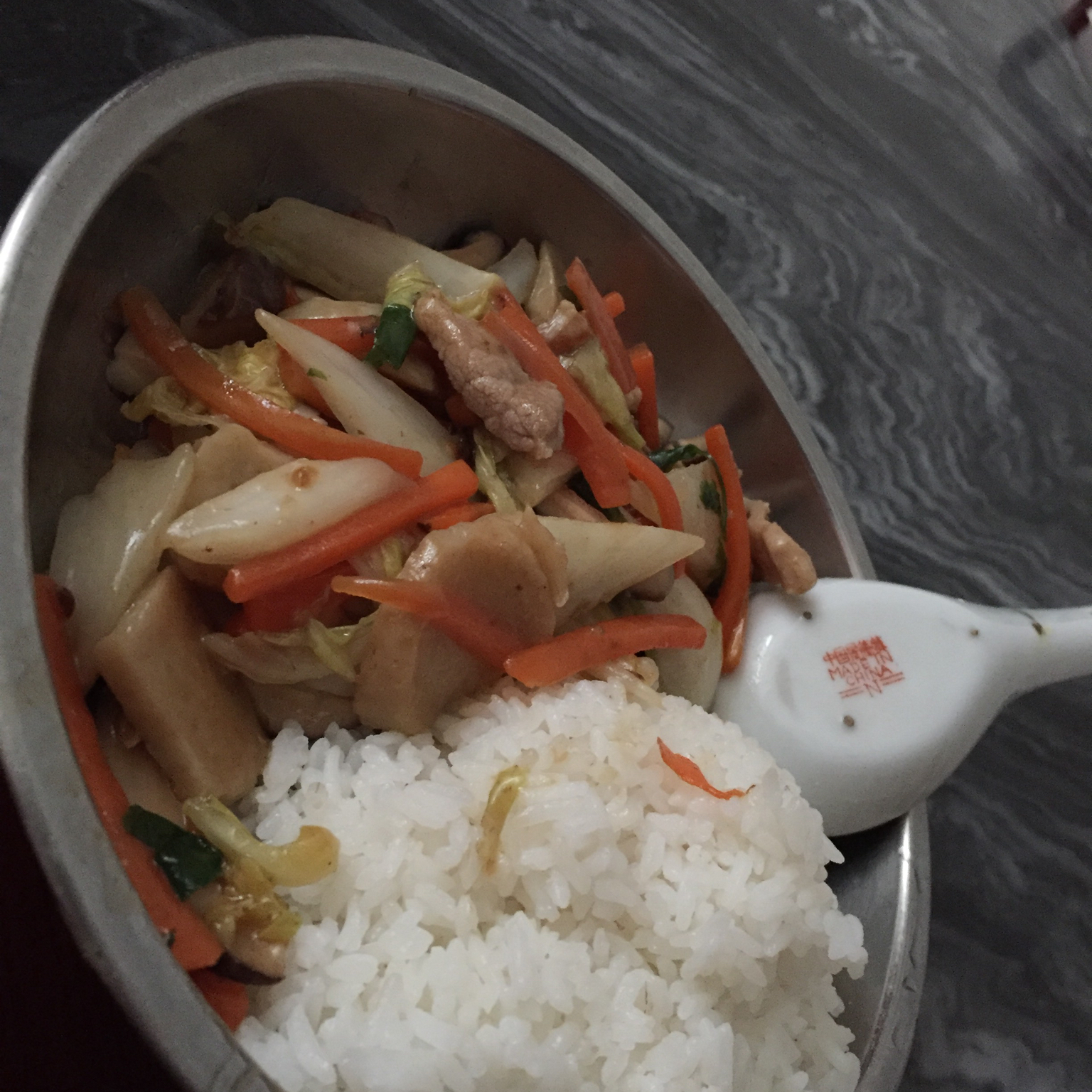 鱼香肉丝盖饭