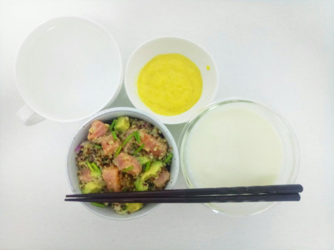 牛油果三文魚蓋飯poke