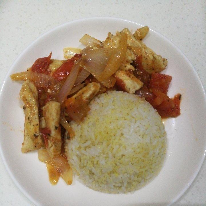 番茄炖鸡胸丨健康·三餐