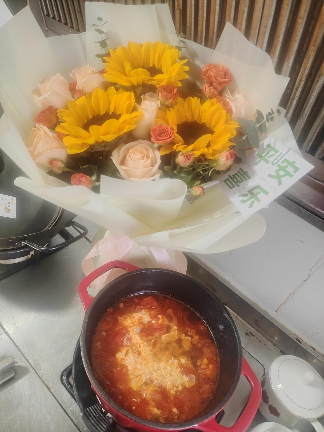 做法简单味道却不简单的西红柿鸡蛋汤 口味浓郁 零失败 每次都光盘