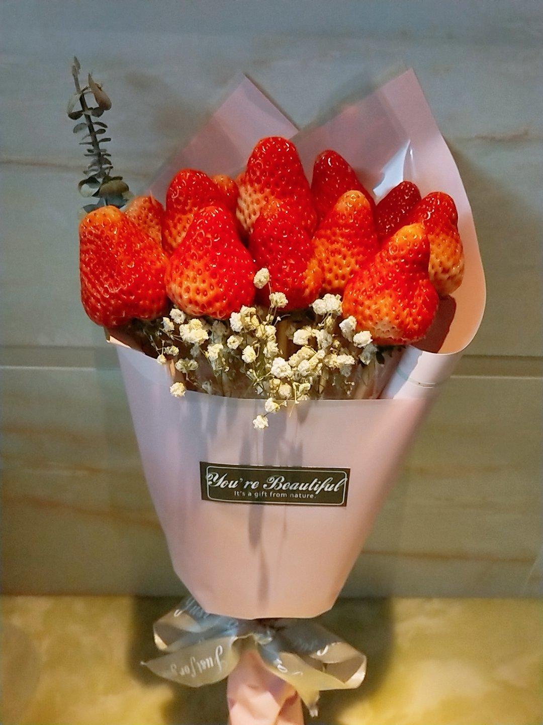 含酱酱做的diy情人节草莓小花束【手残党零失败】