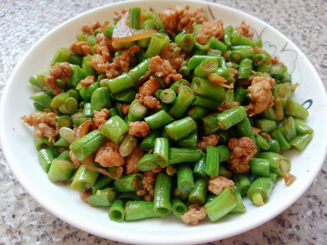 肉沫豆角下饭菜