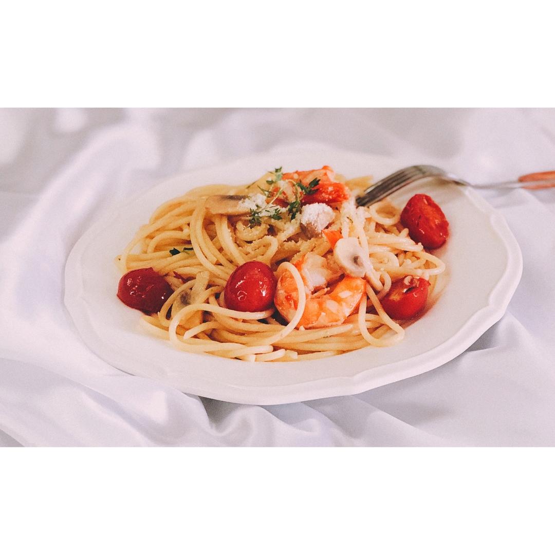 《咖啡之友》蒜油大虾意面