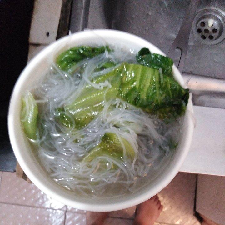 青菜米粉汤