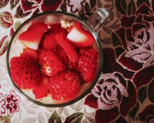 🍓草莓木糠杯🥛的做法 步骤6