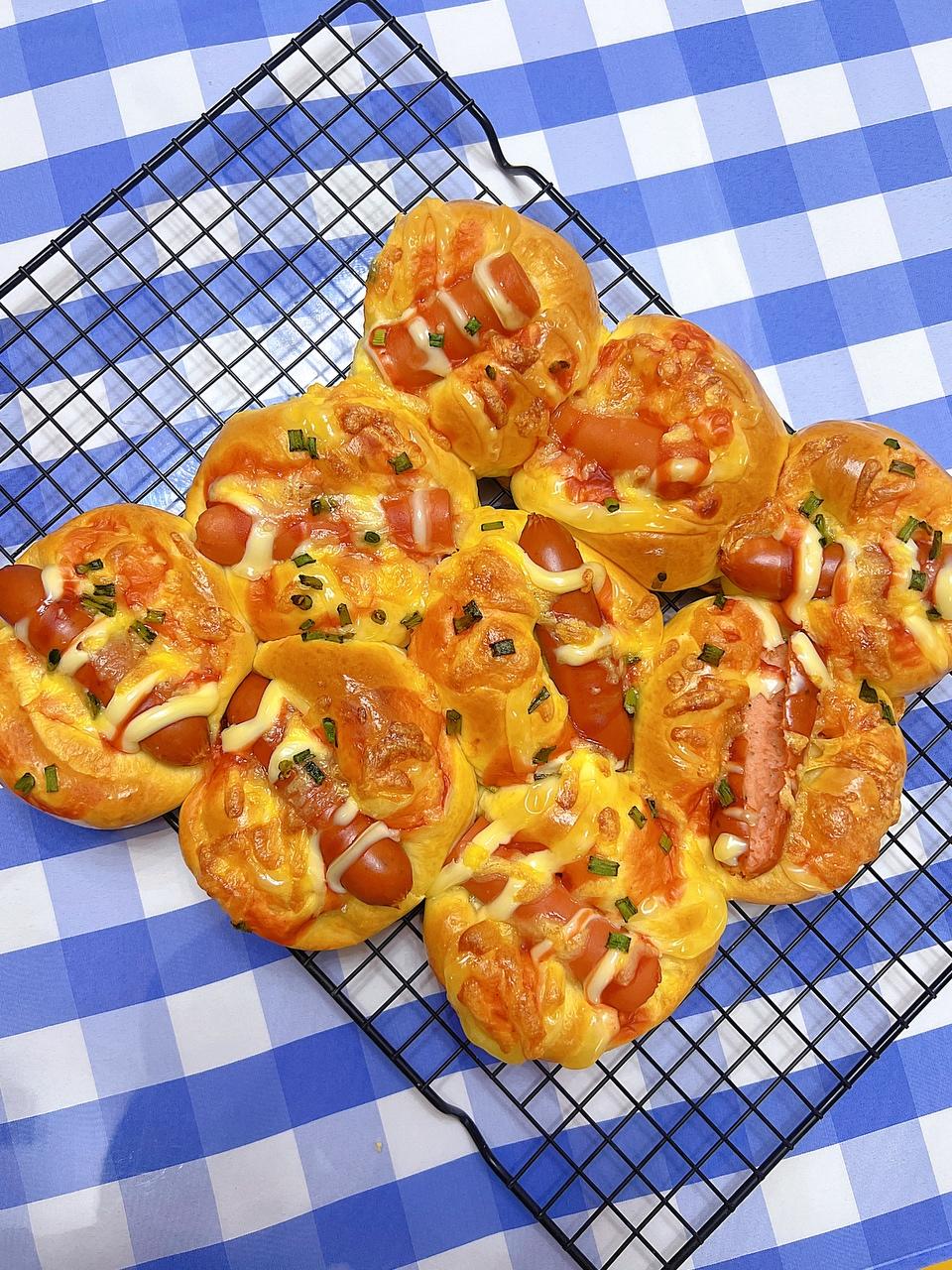 肠仔包（手工揉面）的做法