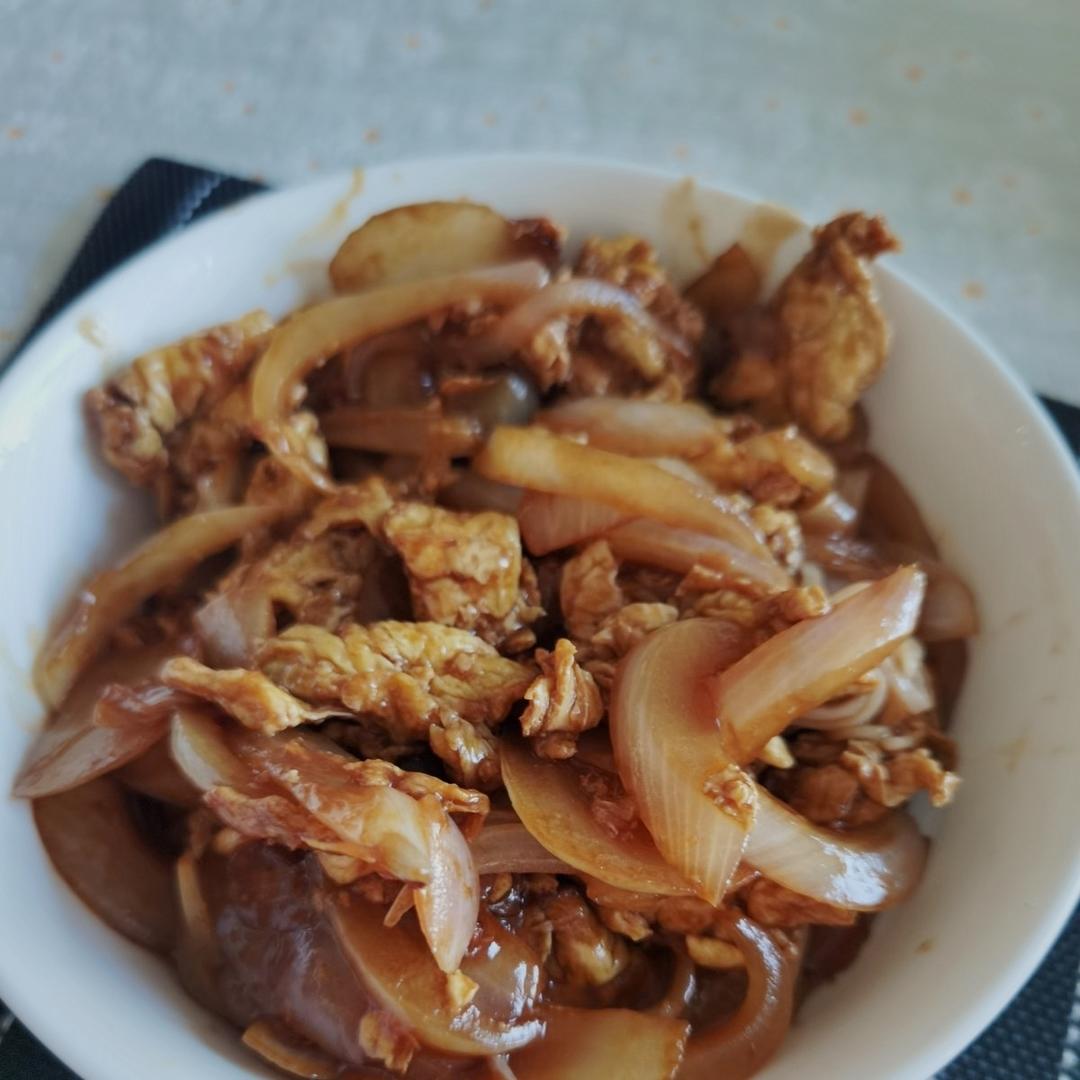 降压防癌的好食材  洋葱炒鸡蛋