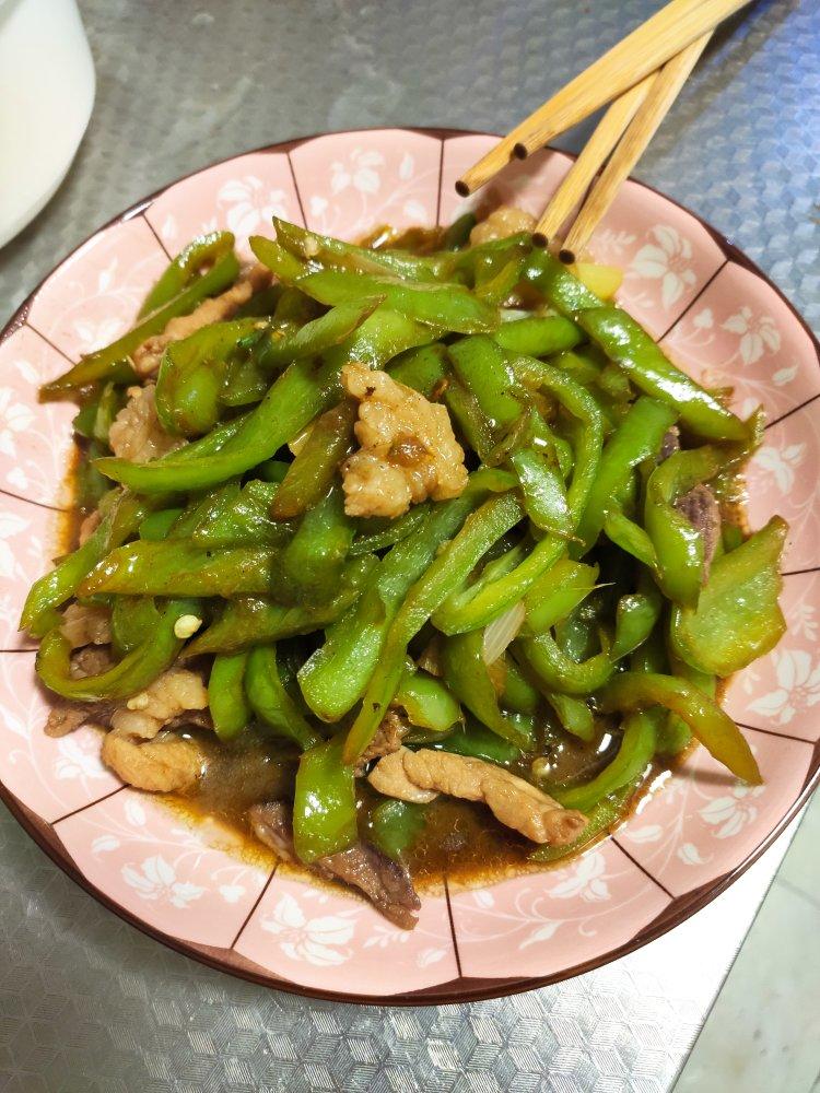 尖椒炒肉丝【下饭菜】