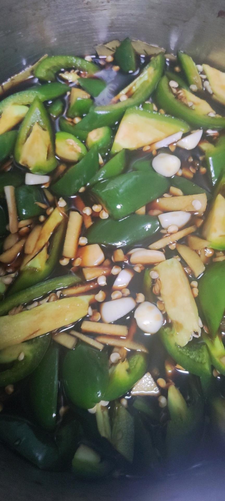 又是一年腌菜季，东北泡辣椒简单美味