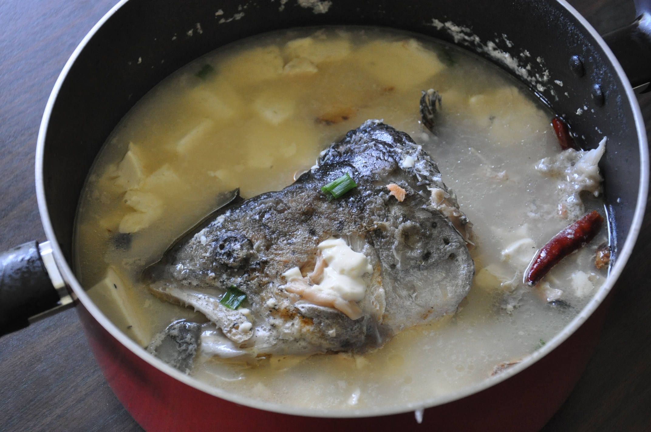 鱼头豆腐汤