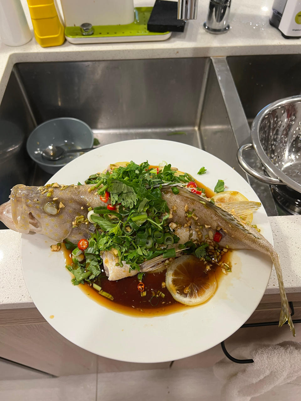 【异国风情】泰式柠檬鲈鱼（强烈推荐！）🍋