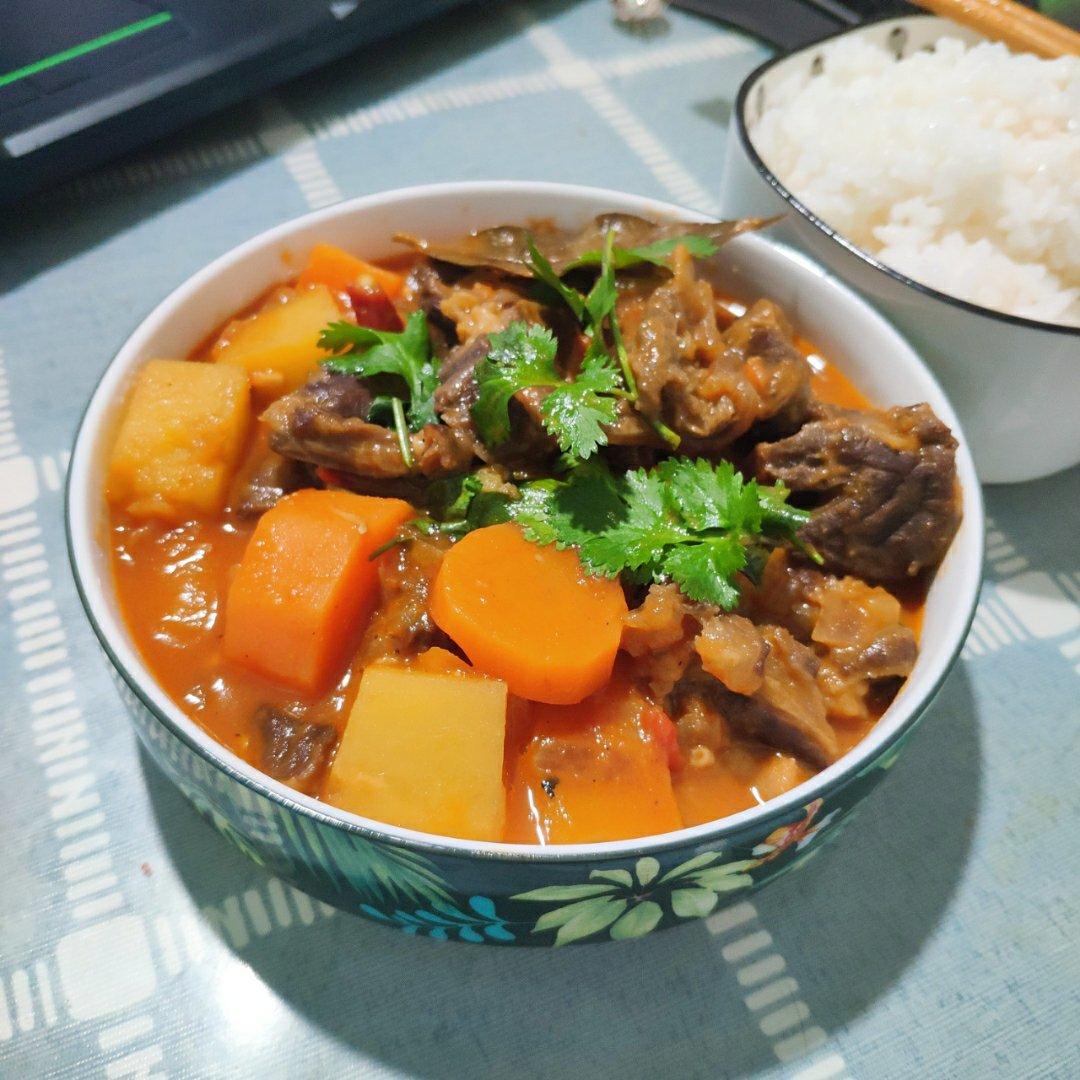 【啤酒牛腩煲】
