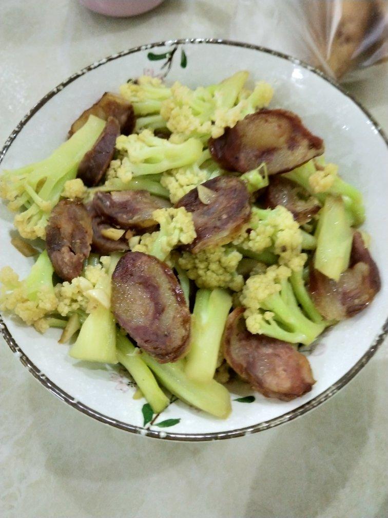 腊肉炒花菜