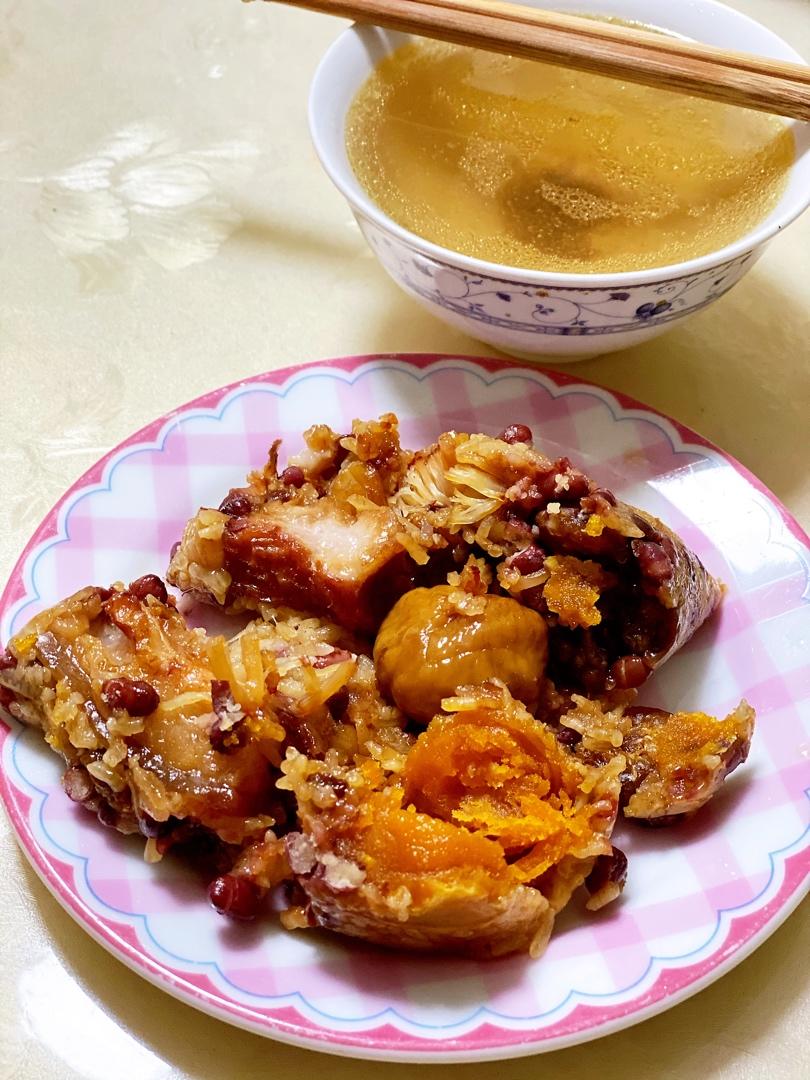 蛋黄肉粽