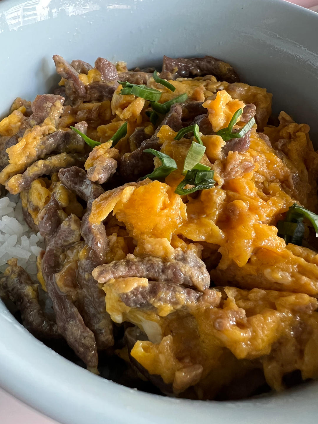 滑蛋牛肉，牛肉滑嫩，鸡蛋松软