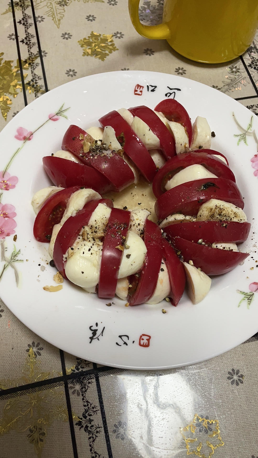 马苏里拉奶酪番茄沙拉