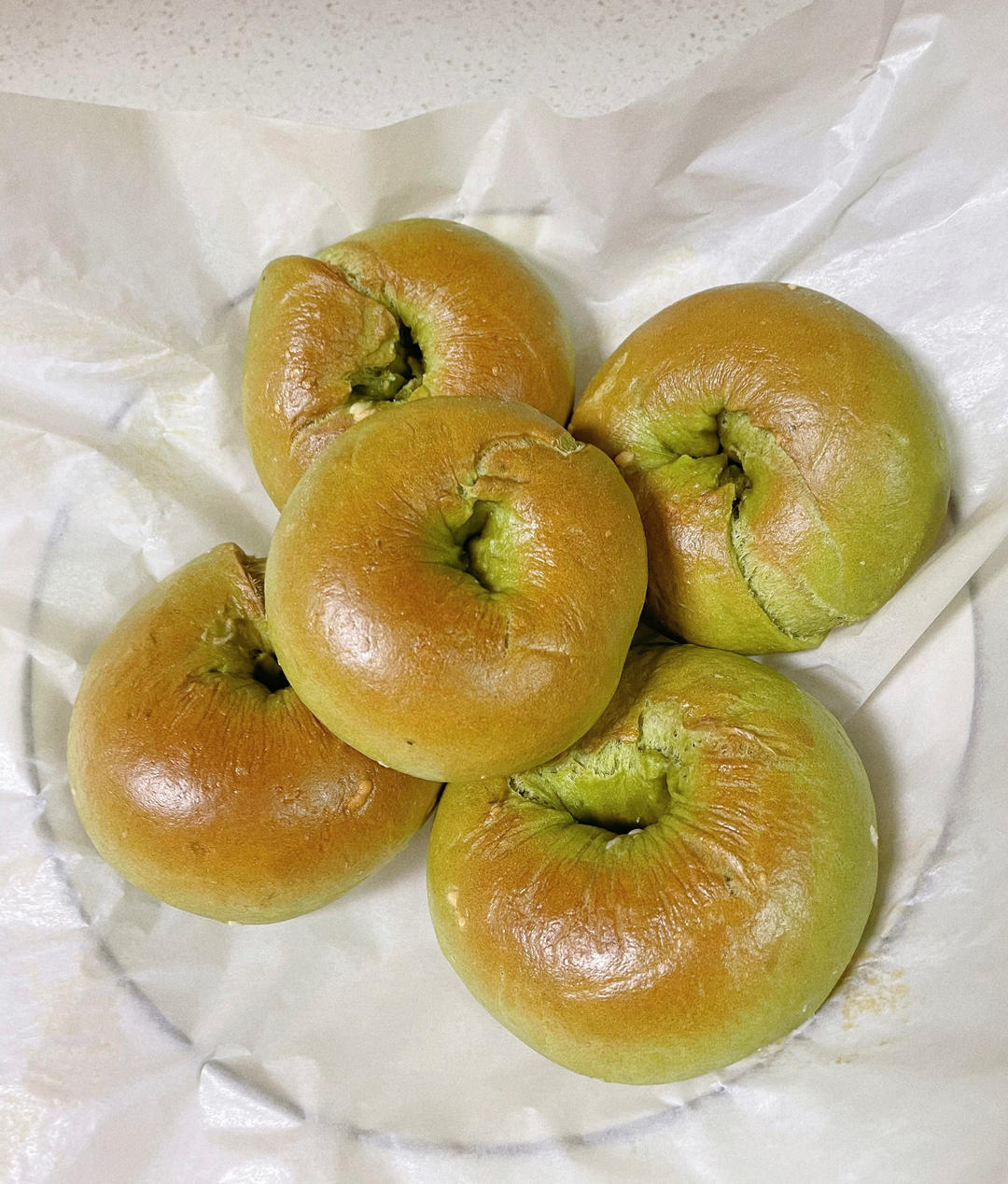 绿油油的抹茶红豆贝果