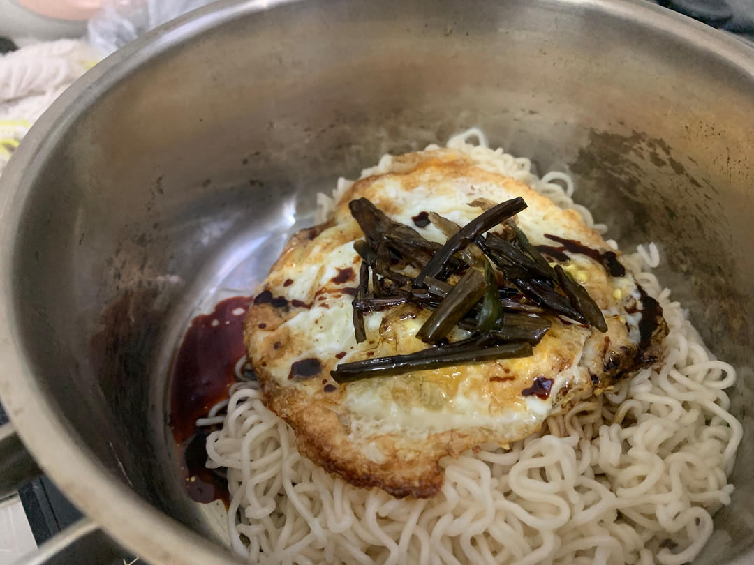 葱油拌面Spring Onion Noodles