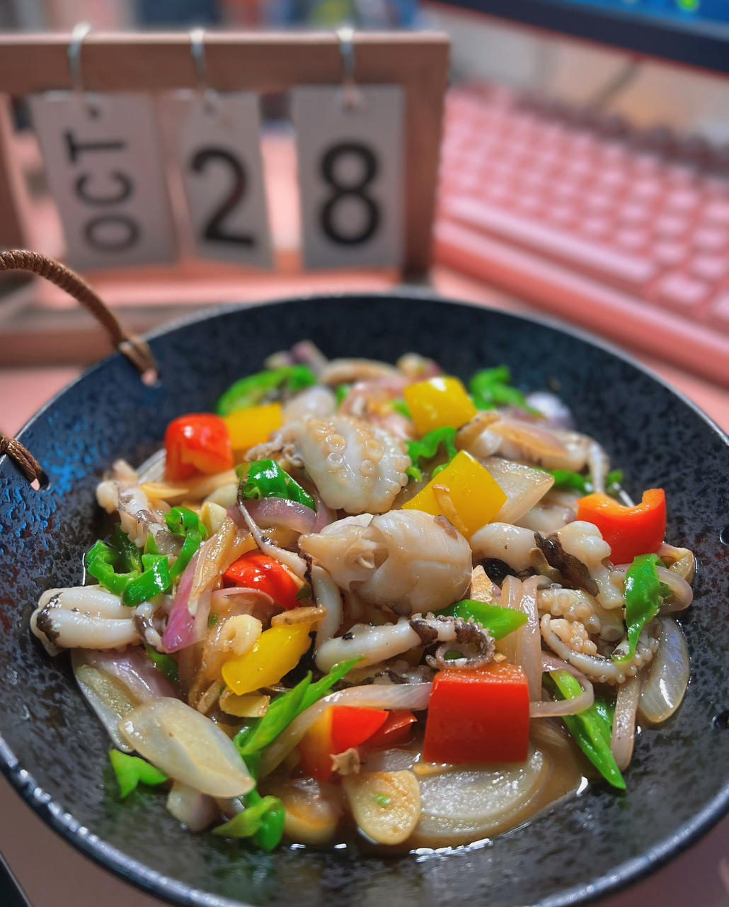 两步搞定脆嫰鲜美的葱爆八爪鱼