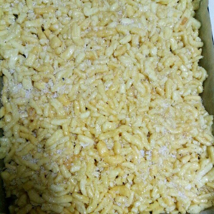 （视频食谱）自制沙琪玛／萨其马