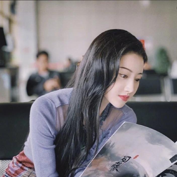 正在努力学做饭的辣妹
