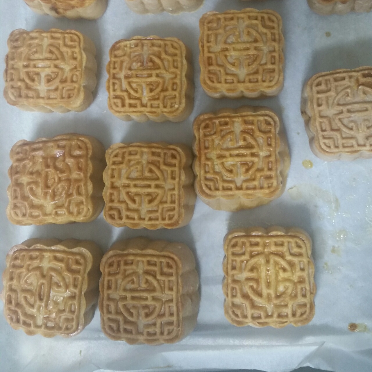 蛋黄豆沙广月