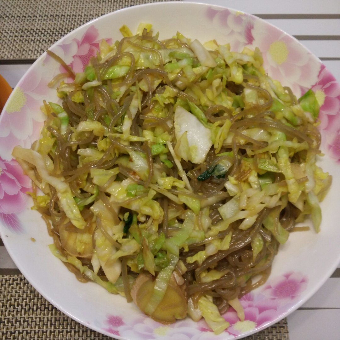 卷心菜炒粉丝 Glass noodles with Cabbage