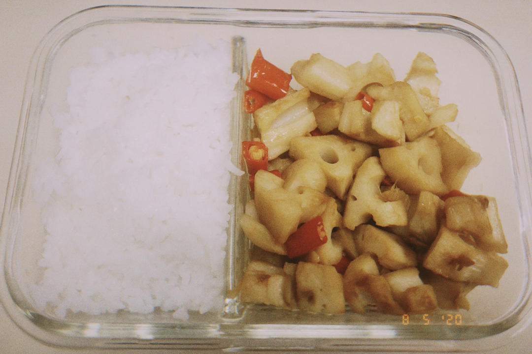 家常快手菜小炒藕丁真香