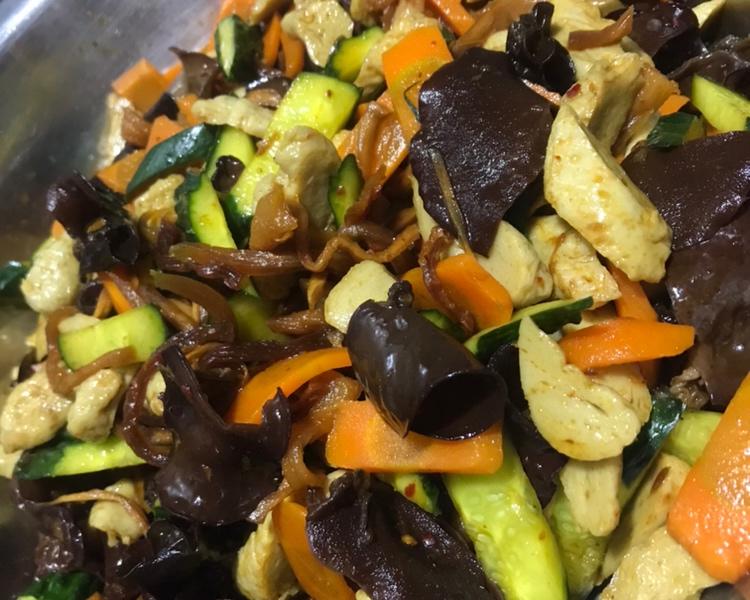 「餐桌上少不了它👉凉拌面筋」的做法