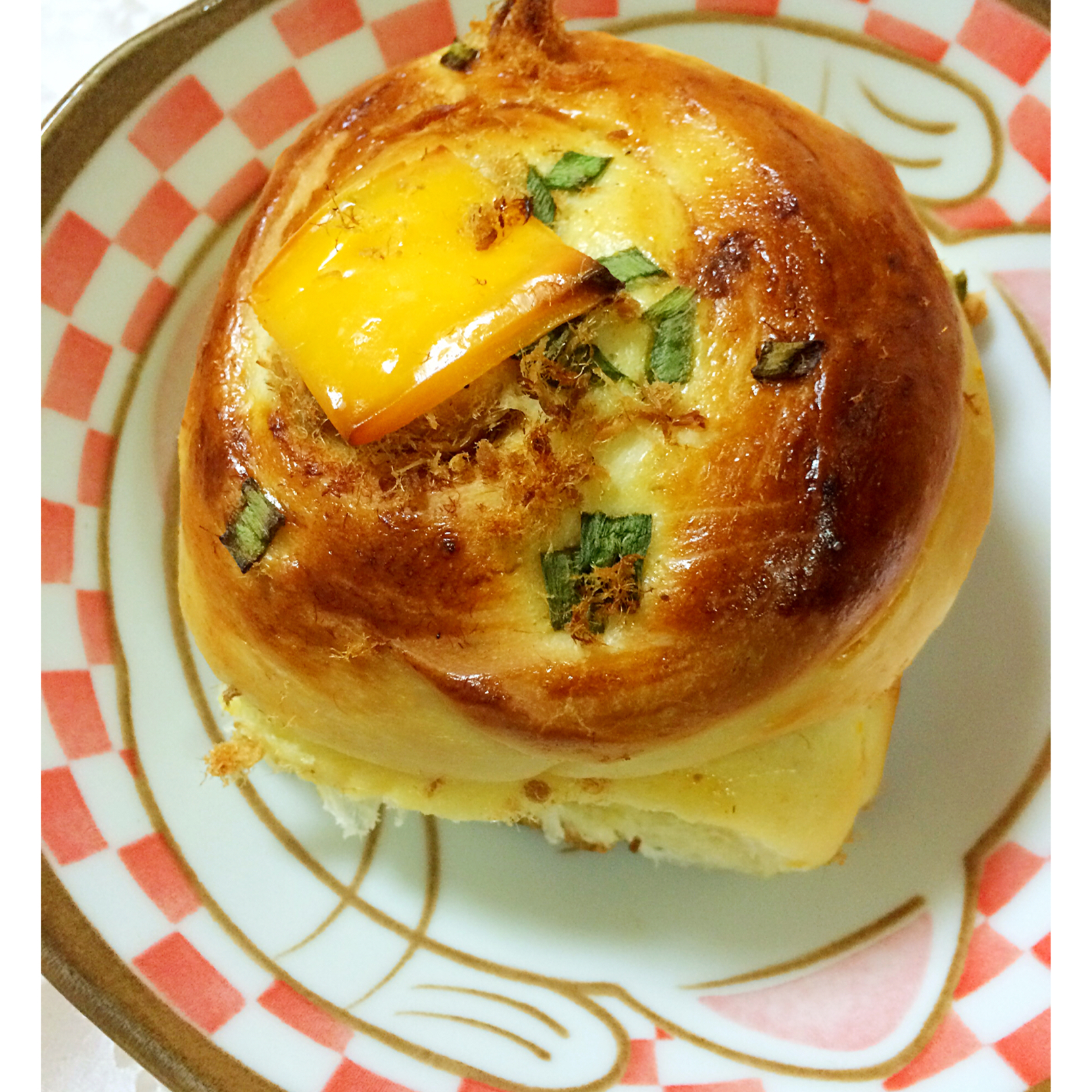 香葱肉松面包卷