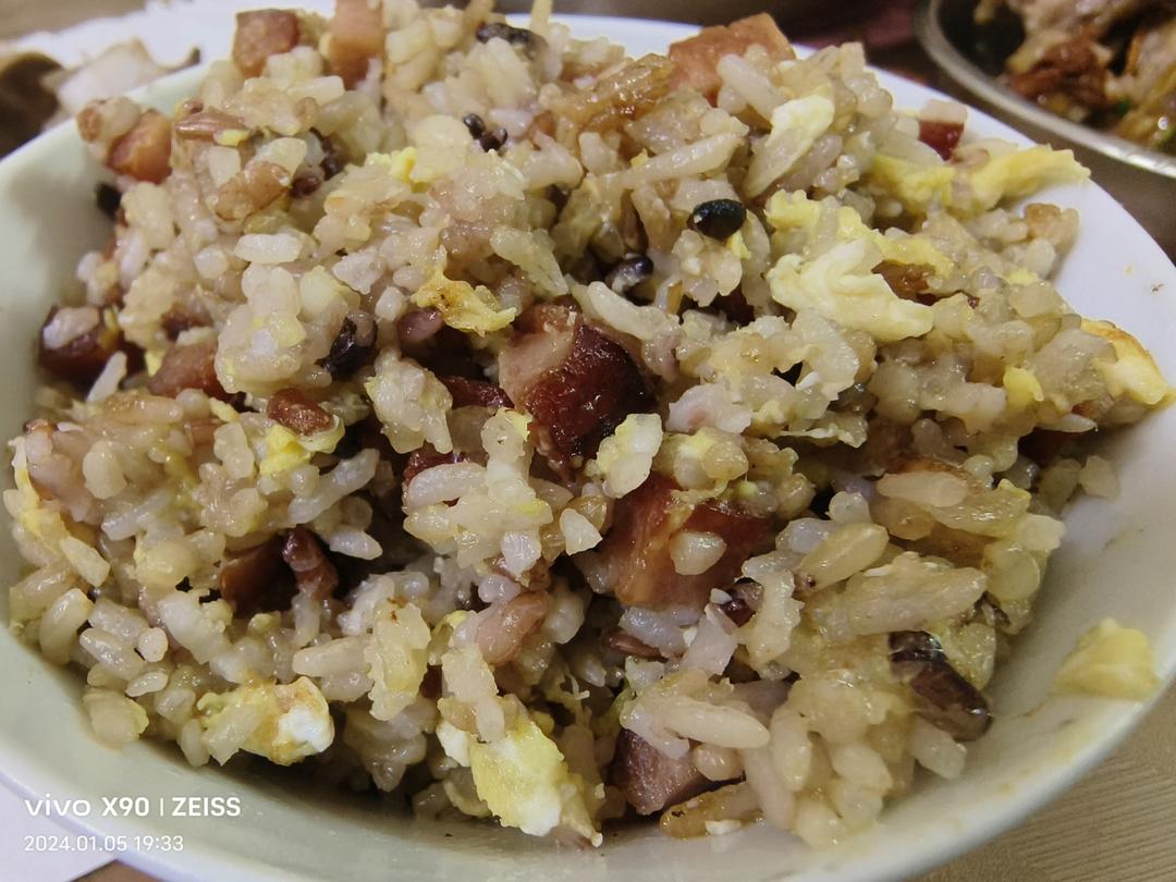 哈尔滨红肠蛋炒饭