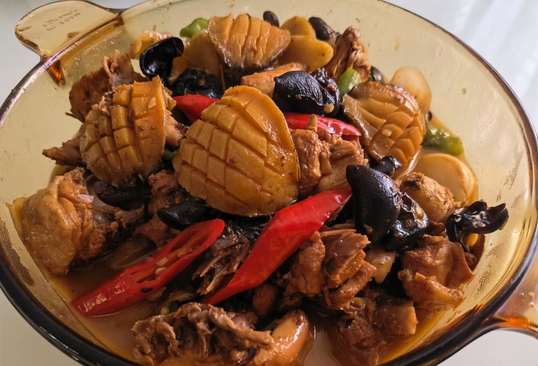 鲍鱼烧鸡块