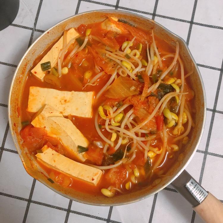 超简单好味的泡菜汤