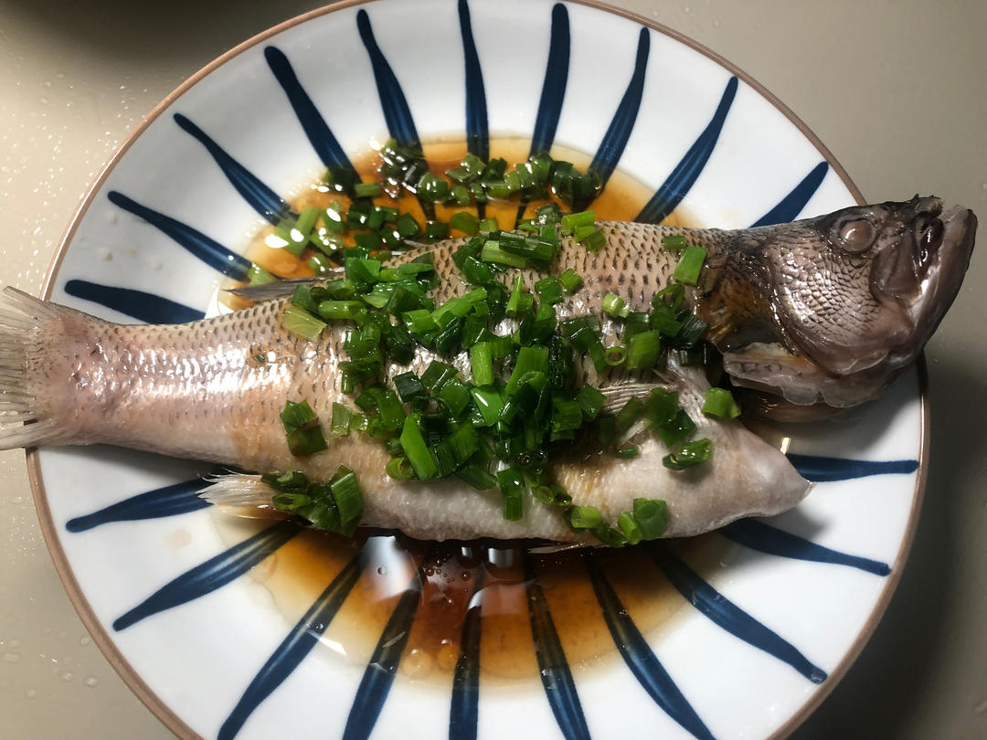 【清蒸鱼】超快速，10分钟搞定，靠它虏获老公的胃