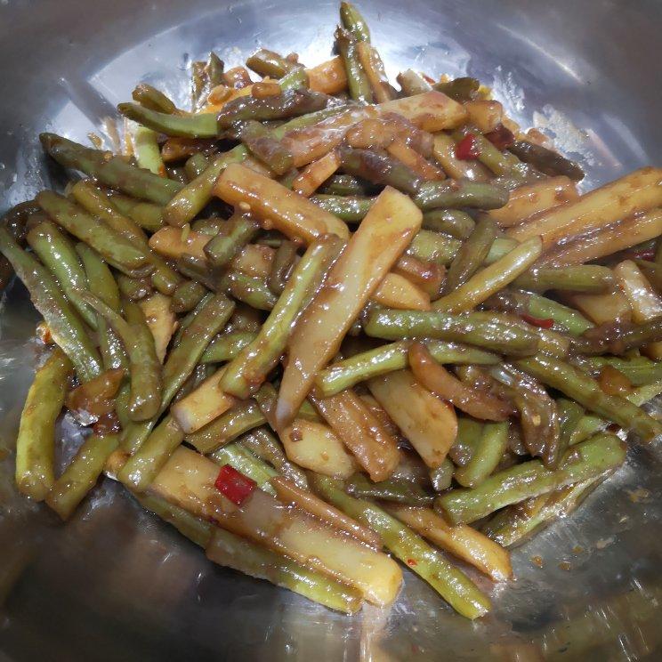 豆角烧土豆