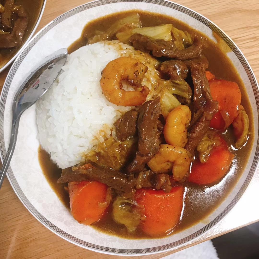 一次吃一锅的日式咖喱饭（冲绳版）🍛企鹅吃喝指南