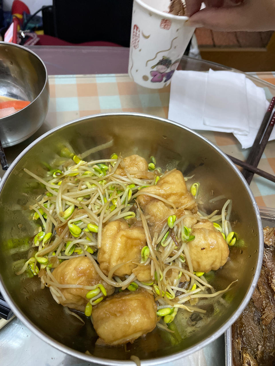 黄豆芽炒油豆腐