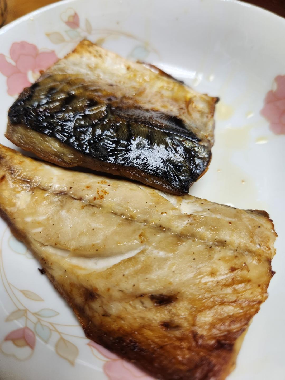 不输日料店的烤青花鱼（空气炸锅版）——无需油减脂