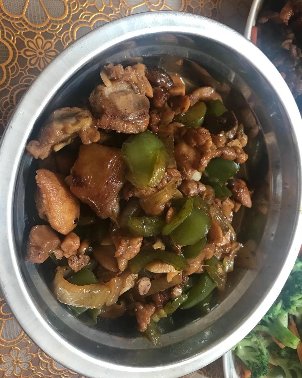 拌饭更好吃的黄焖鸡