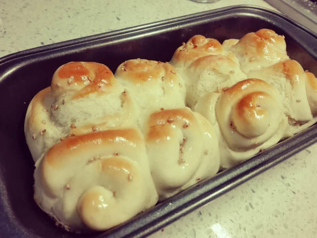 奶油蜂蜜小面包