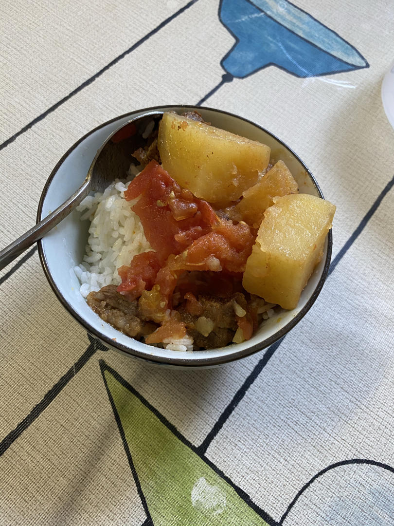 不放一滴水的番茄土豆炖牛腩（电饭锅版）