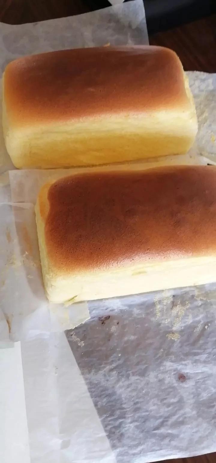 堪比柯基屁股
爆浆芝士🧀古早蛋糕