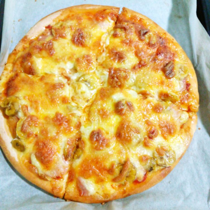 天上掉下个熊妹妹做的香蕉披萨